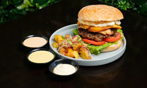 HOUSE SPECIAL BURGER